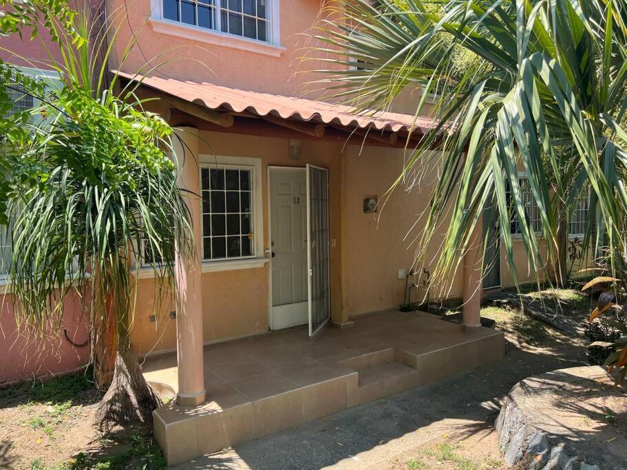 Appartamento Casa Con Alberca A 8 Min De Playa Ixtapa  Esterno foto